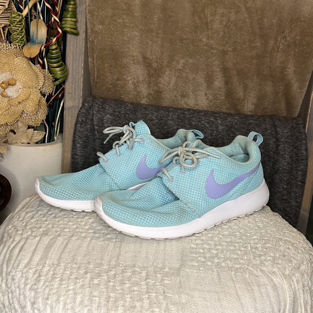 Nike Roshe sneakers